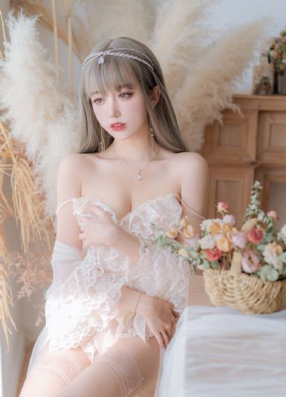年轻女教师韩国_BD韩语手机在线看
